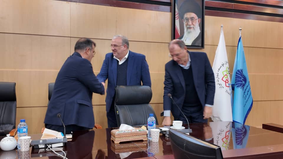 Rewrite the following title to make it more engaging, SEO-friendly, and unique while maintaining a formal tone and the core meaning of the original. Avoid clickbait and ensure clarity. نشست مشترک انجمن برگزارکنندگان نمایشگاهها با سازمان توسعه تجارت و شرکت سهامی نمایشگاهها بینالمللی+ گزارش تصویری 1767074441 27 Rewrite the following title to make it more engaging SEO friendly